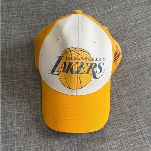 NBA Los Angeles Lakers Yellow and White Hat